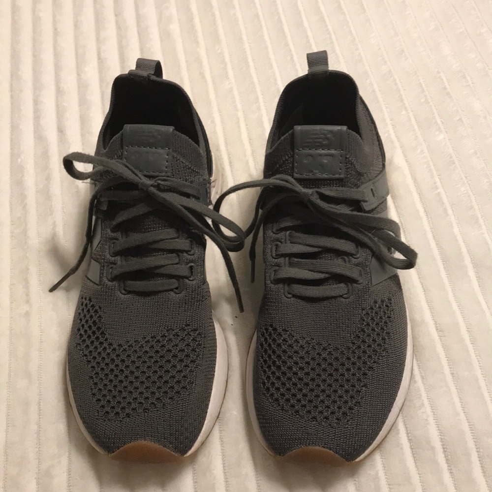 New balance 24/7 light weight dark grey shoes